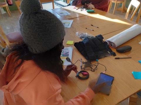 Using a mic to record an audio story